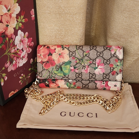 Gucci Blooms Floral Wallet on Chain